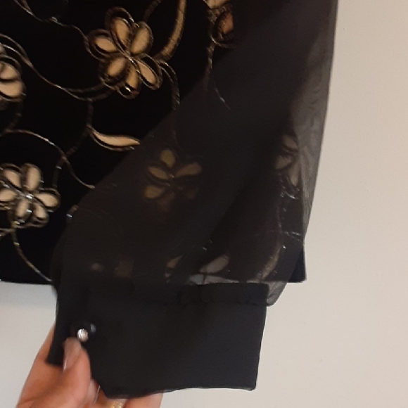 Black Floral Embroidered Blouse - Picture 8 of 8